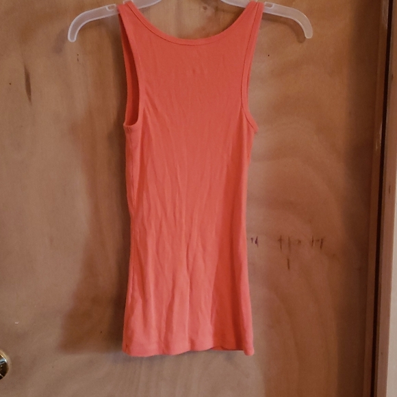 Old navy tank top - Picture 2 of 2
